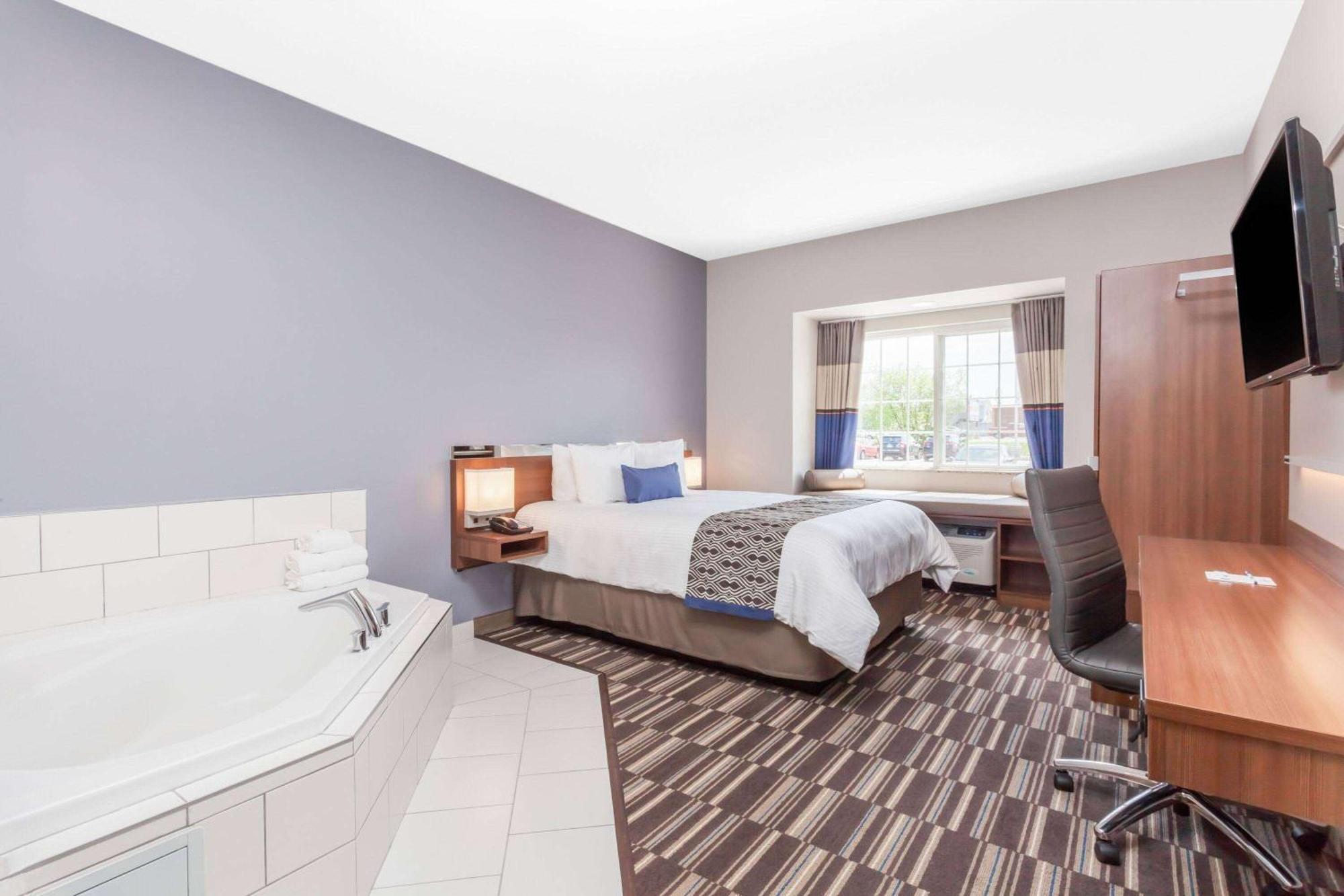 Microtel Inn & Suites Sault Ste. Marie Eksteriør bilde